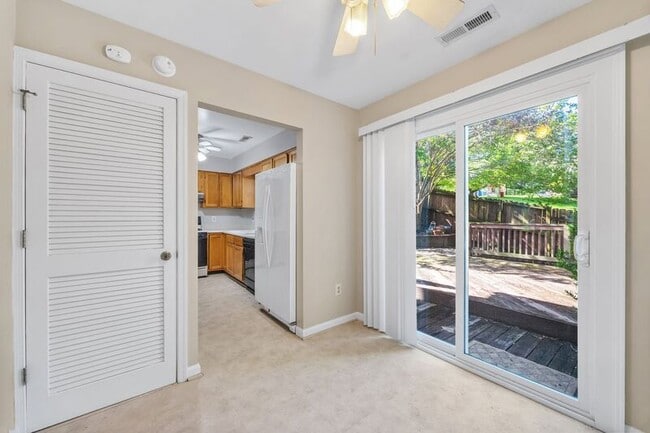 Building Photo - 439 Wynridge Dr