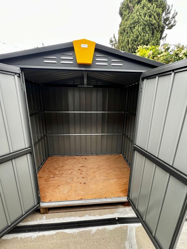 Building Photo - 4232 Verdugo Rd