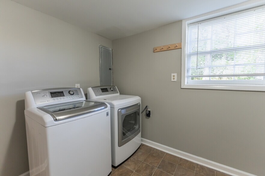 LG washer & dryer - 6140 Hillandale Dr