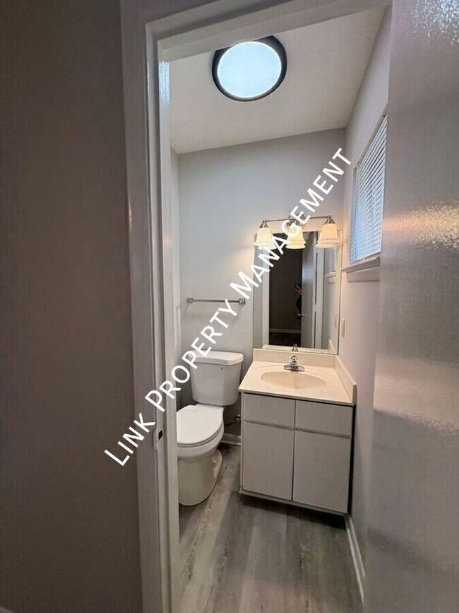 Building Photo - 3403 Gail Dr