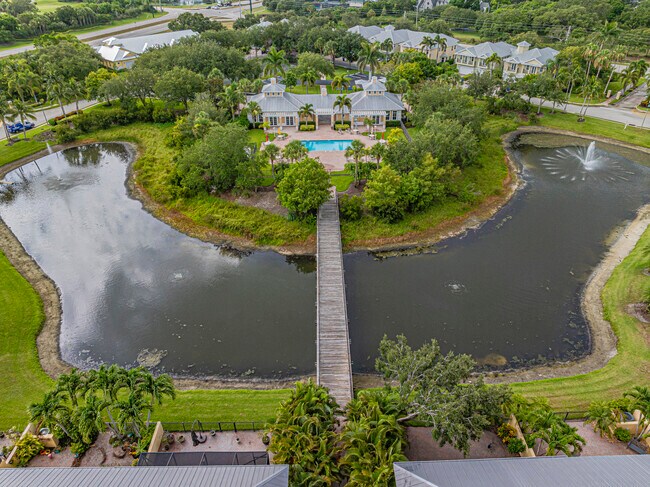 Building Photo - 4570 Bridgepointe Way
