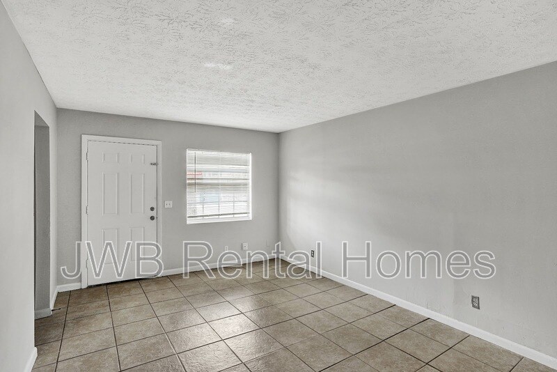 Building Photo - 2859 Yellow Pine Ct