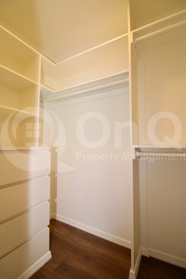 Building Photo - 4311 W Sungate Pl