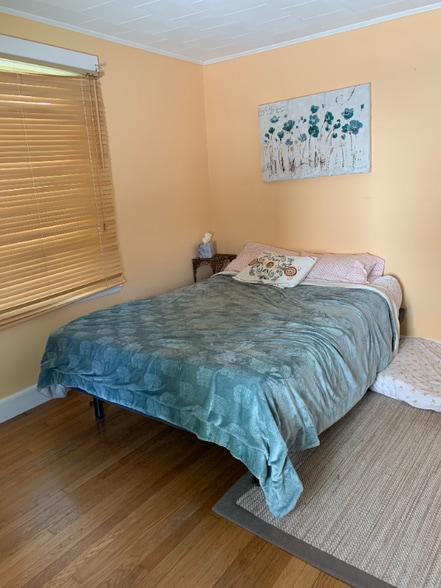 Building Photo - 2 2nd St