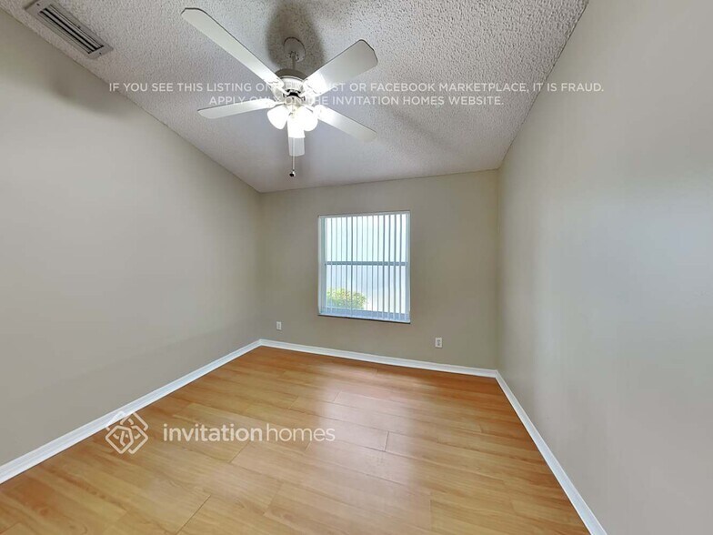 Building Photo - 2833 SW 183rd Ave