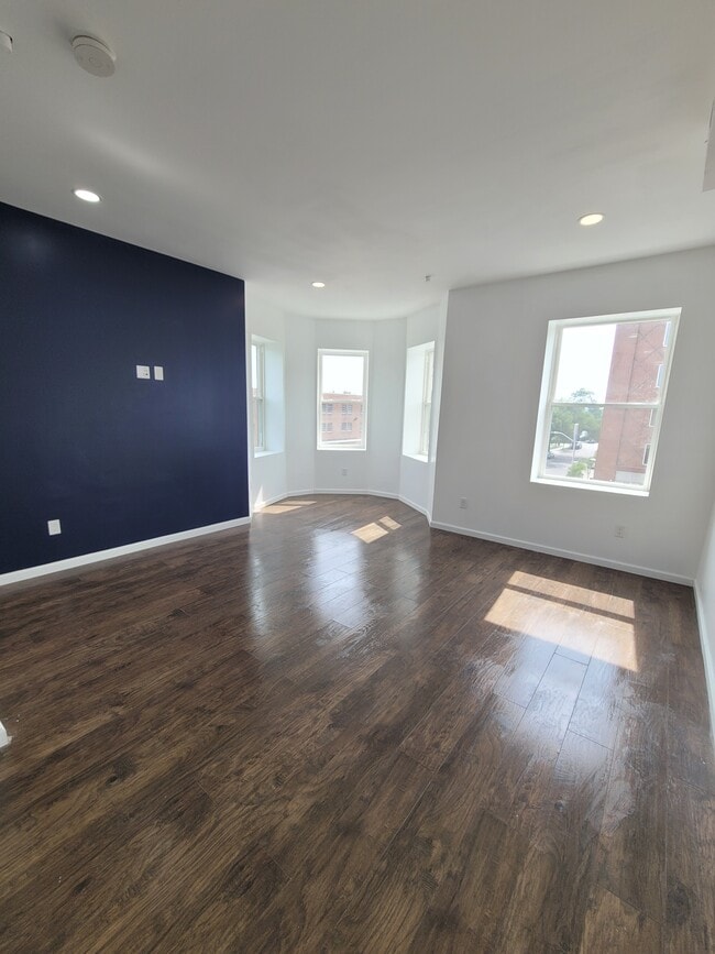 Building Photo - The Jefferson Apartment