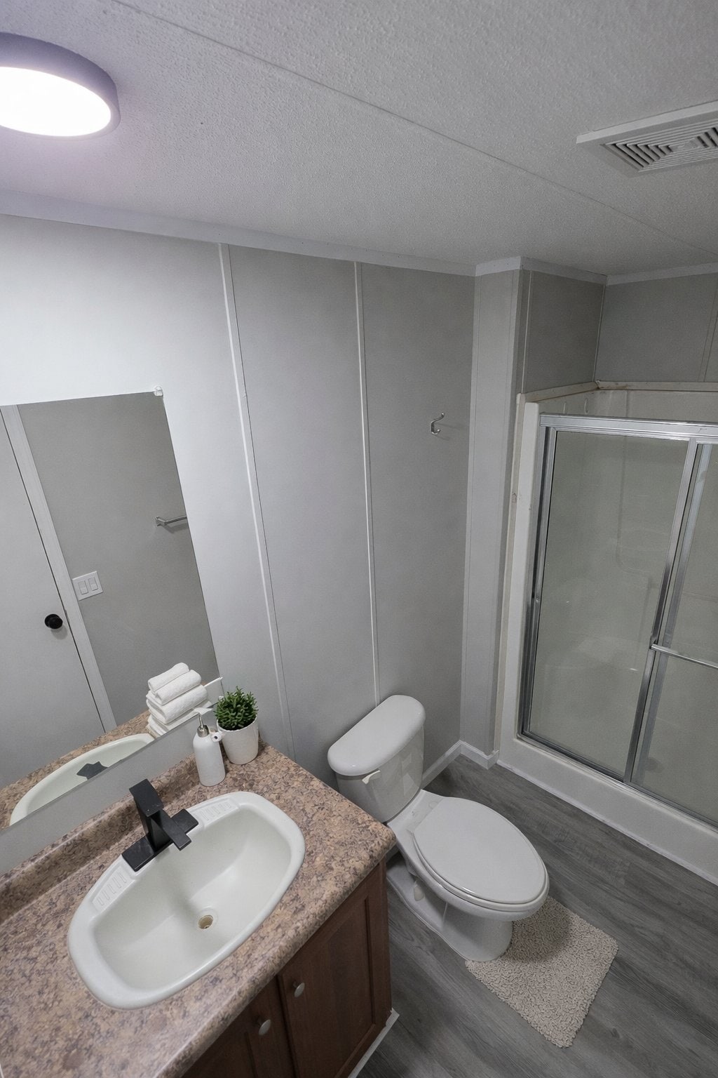 Building Photo - 25 Deerwood Park