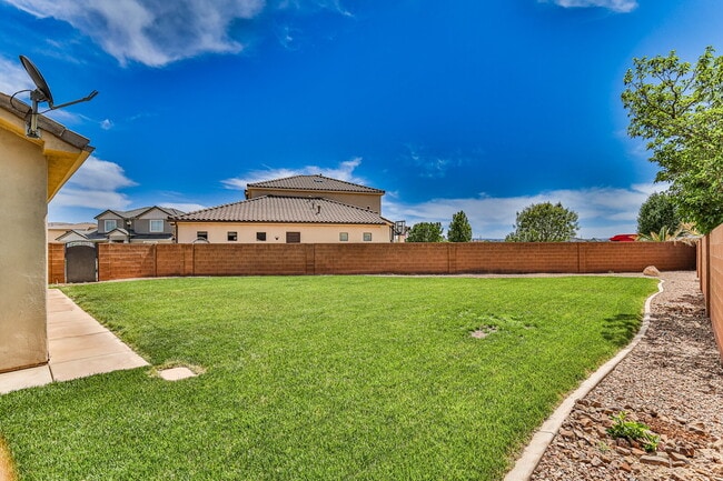 Building Photo - "Spacious 4-Bedroom Retreat with 3,584 Sq ...