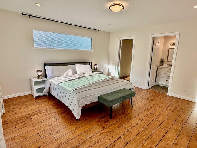 Building Photo - 6505 Skyfarm Dr