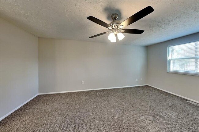 Building Photo - 455 Sheringham Ct