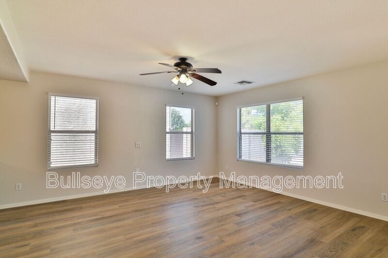 Building Photo - 2783 S Sailors Way