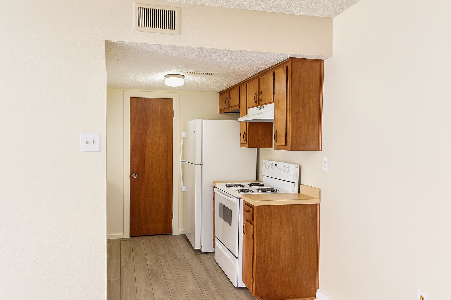 Building Photo - 4505 Hunt Cir