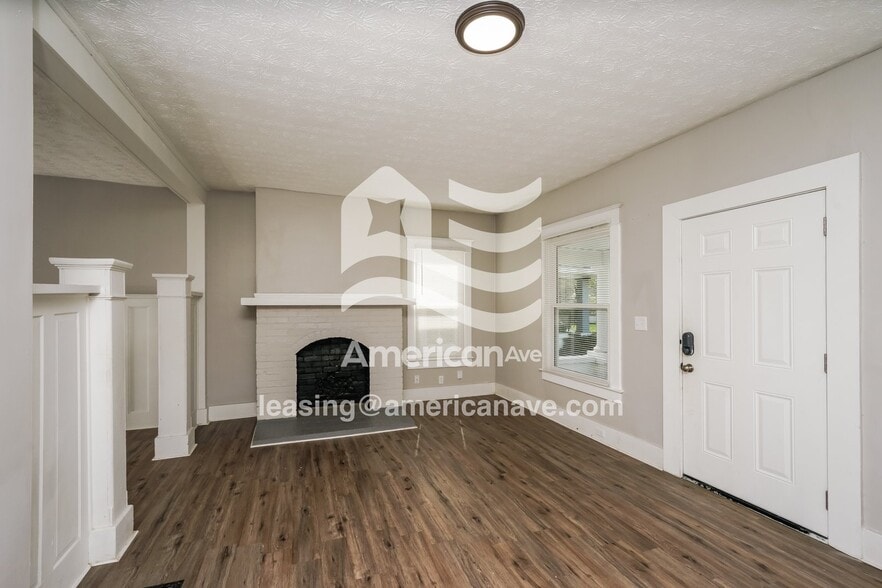 Building Photo - 515 W Whitney Ave