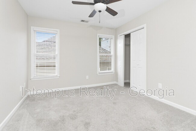 Building Photo - 4241 Moccasin Trail