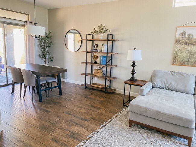 Building Photo - 14286 W Cora Ln