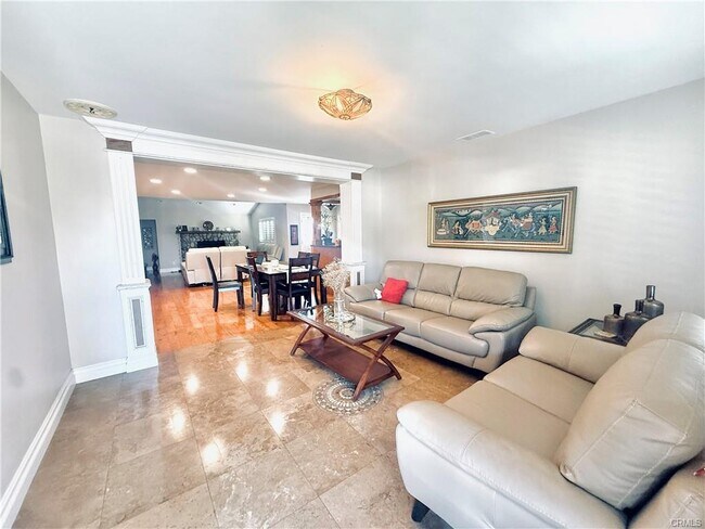 Building Photo - 4730 Carmelynn St