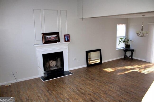 Building Photo - 4879 Ardsley Dr