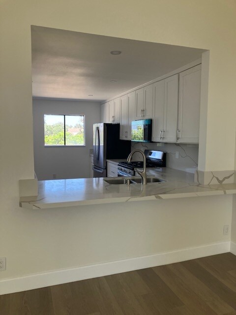 Building Photo - 510 Island View Cir