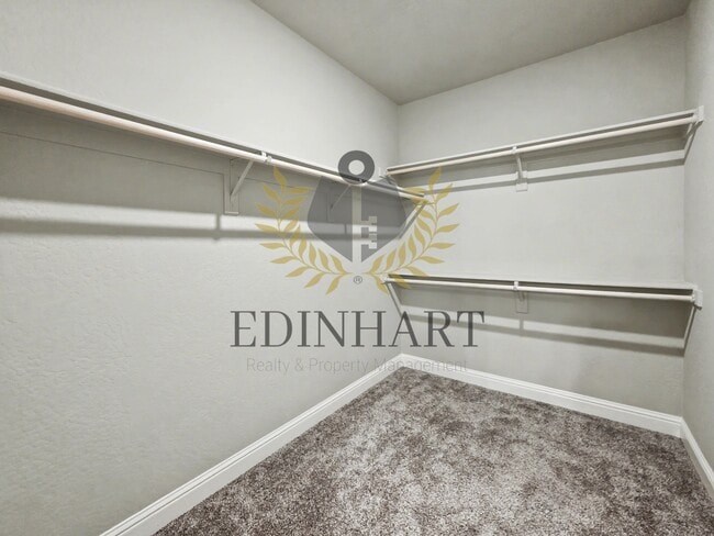 Building Photo - 1132 S Simon St