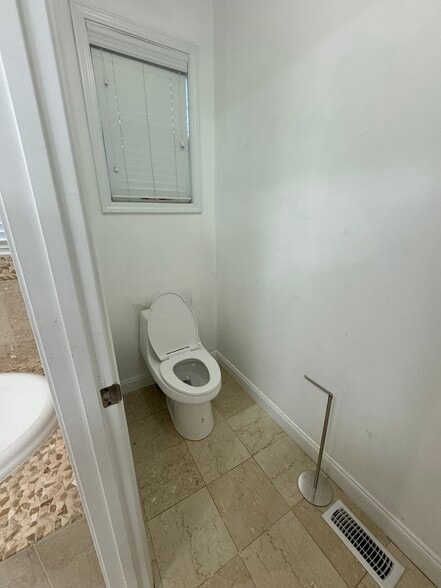 Building Photo - 5914 Mount Water Trl