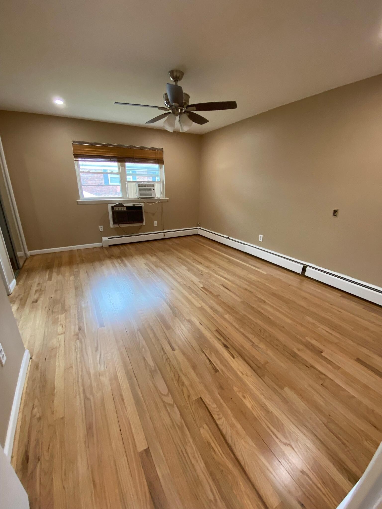 Building Photo - 601 Mountain Ave