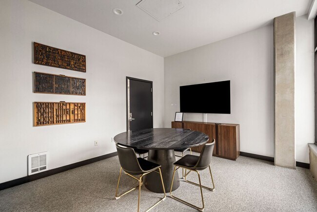 Building Photo - Top-Floor Studio with Stunning Views in Capitol Hill