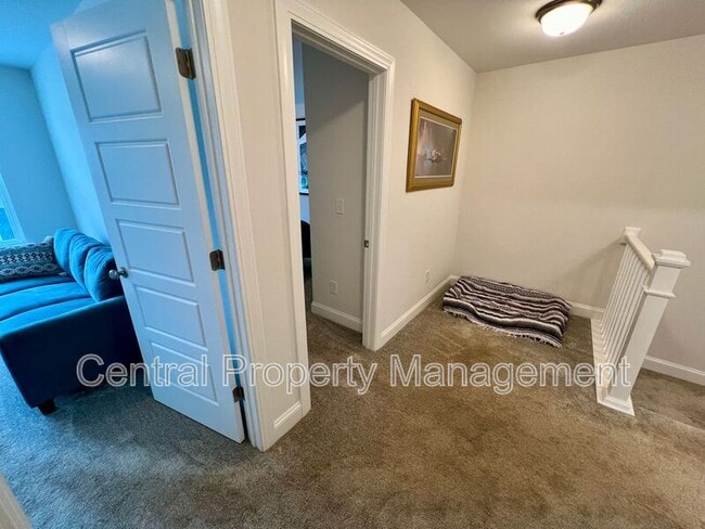 Building Photo - 16 Camden Wds Trl