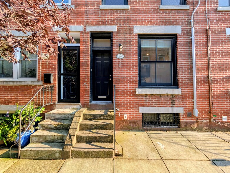Building Photo - 1118 Titan St