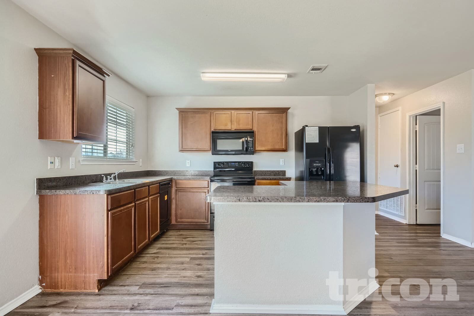 Building Photo - 208 Silver Spur Dr