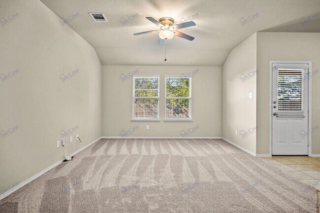 Building Photo - 2492 Saldana Dr