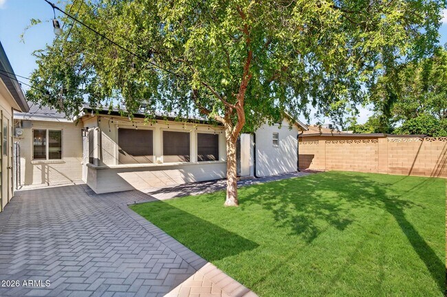 Building Photo - 1007 E Citrus Wy