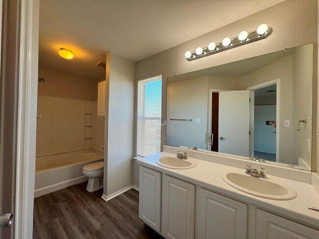 Building Photo - 119 Peppergrass Cove