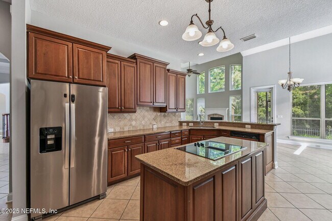 Building Photo - 263 Stonewell Dr