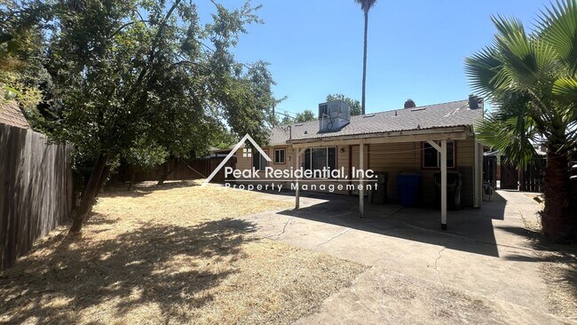 Building Photo - A Charming Colonial Village 3bd/1ba House ...