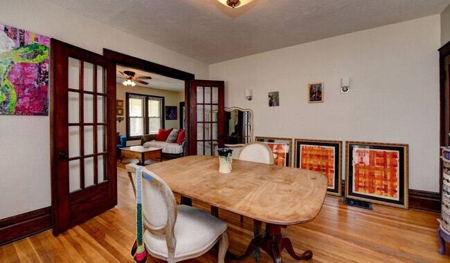 Building Photo - Charming 2-Bedroom Duplex in Franklin Park