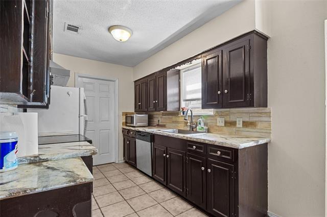 Building Photo - 2629 Peach Tree Ln