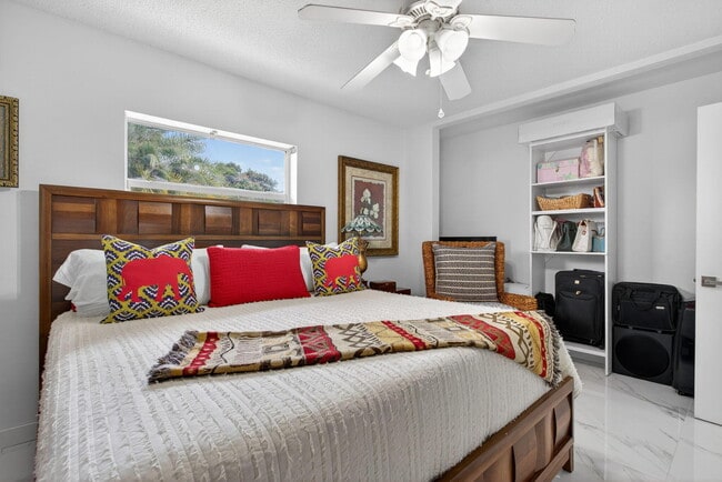 Building Photo - 6661 NW 23rd St