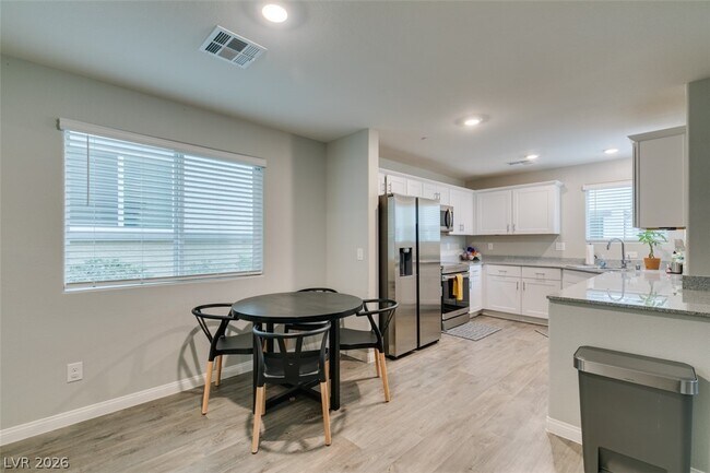 Building Photo - 12349 Golden Wreath Rd