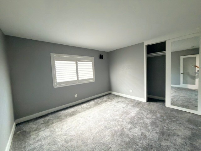 Building Photo - 6 Kingston Ct S