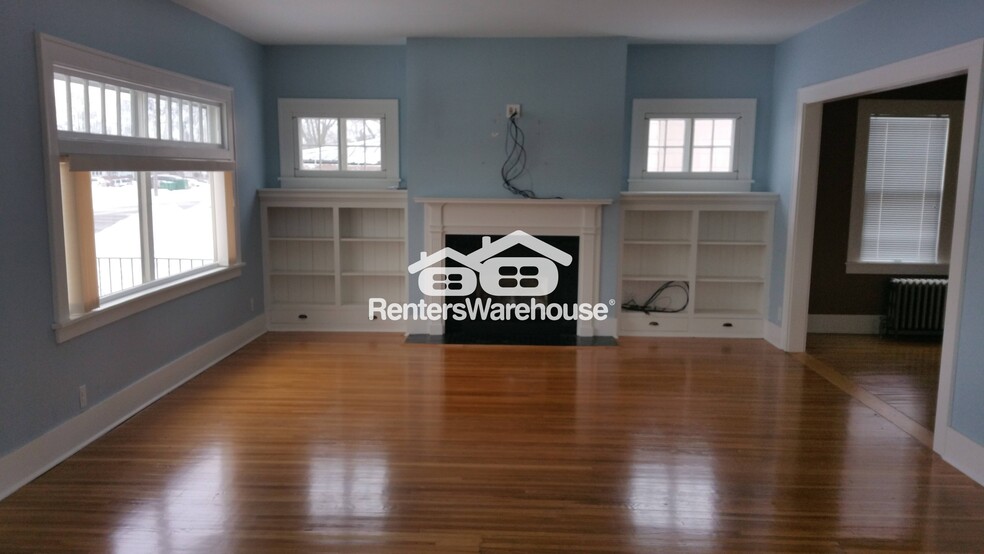 Building Photo - 405 6th St