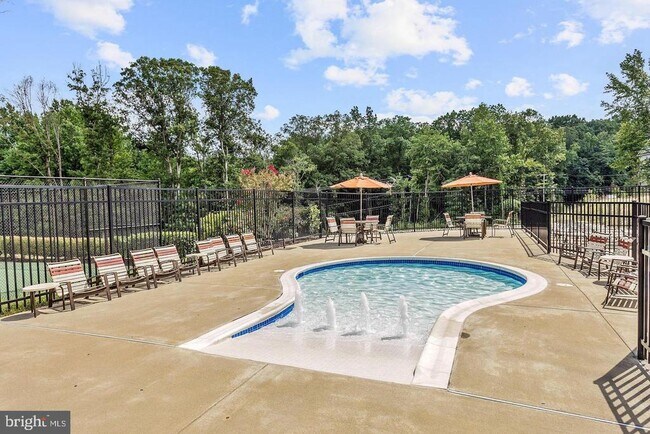 Building Photo - 7761 Crystal Brook Way