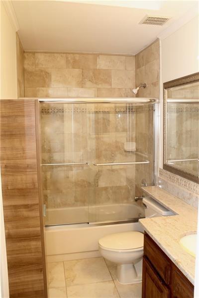 Building Photo - 6722 Canary Palm Cir