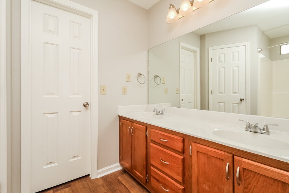 Building Photo - 411 Randall Ln