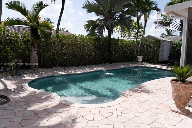 Building Photo - 17992 SW 152nd Ct