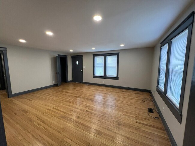 Building Photo - 2801 Lascassas Pike