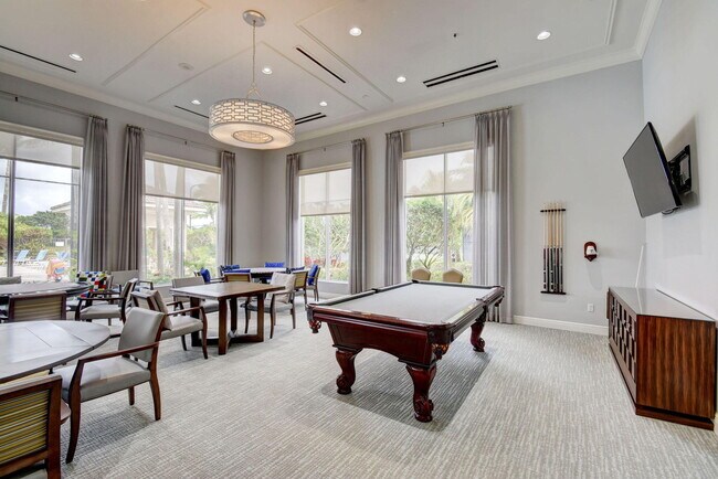 Building Photo - 7116 Cataluna Cir
