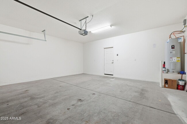 Building Photo - 1647 S 83rd Pl