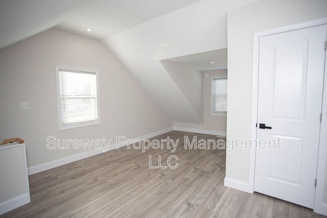 Building Photo - 200 Chestnut St