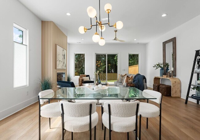 Building Photo - 2010 St John St