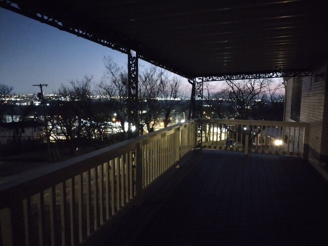 Building Photo - Newly remodeled house with a great city view!